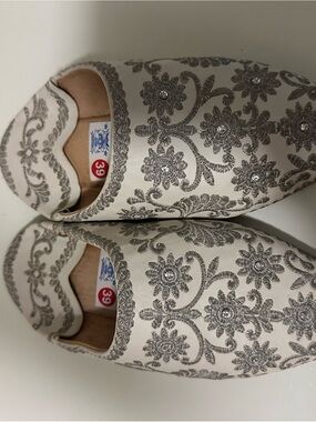 Elegant White and Silver Embroidered Womens Slip-On Flats